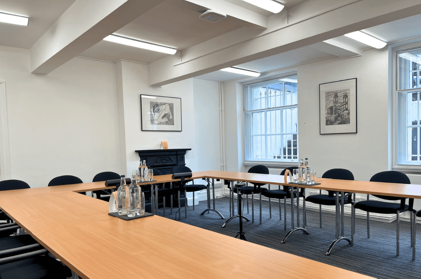 Photo of a medium sized meeting room in a boardroom style